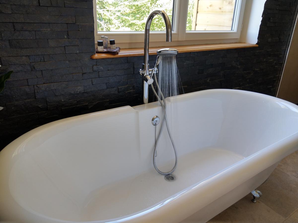 Les Chambres D'Hotes De La Frissonnette Auzelles Ngoại thất bức ảnh