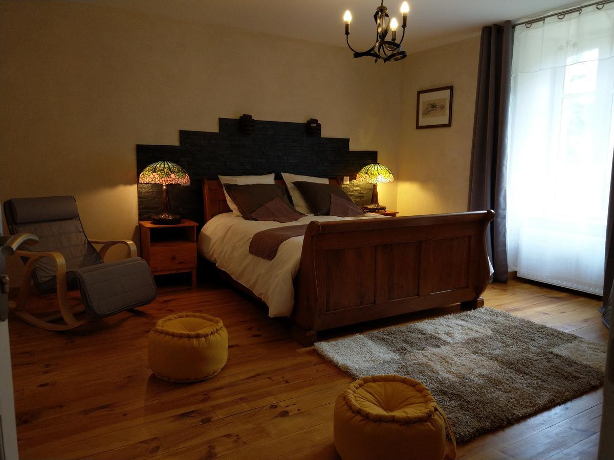 Les Chambres D'Hotes De La Frissonnette Auzelles Ngoại thất bức ảnh
