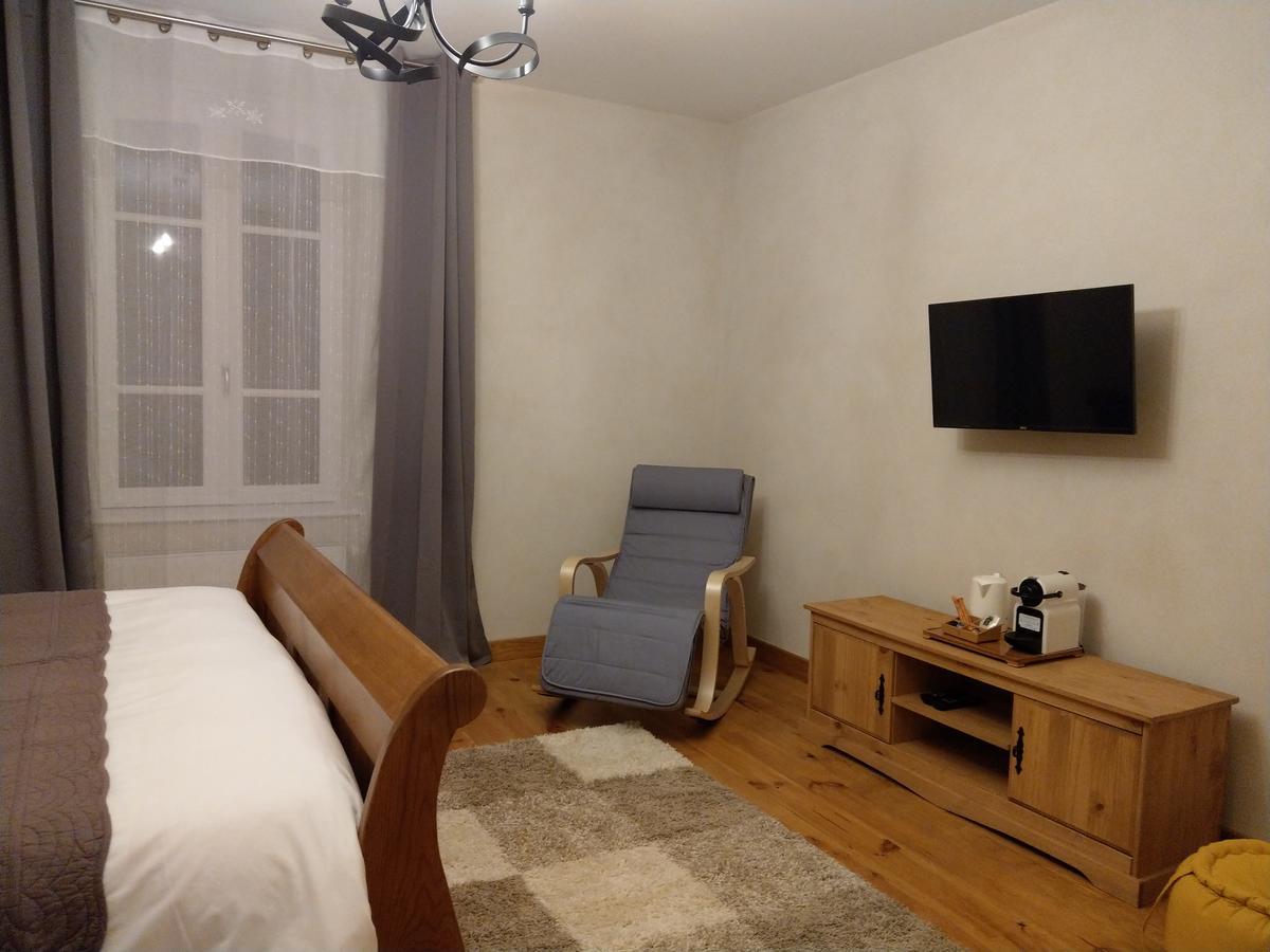 Les Chambres D'Hotes De La Frissonnette Auzelles Ngoại thất bức ảnh