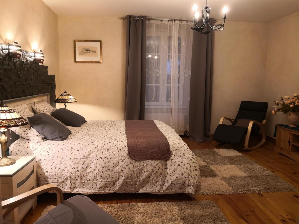 Les Chambres D'Hotes De La Frissonnette Auzelles Ngoại thất bức ảnh
